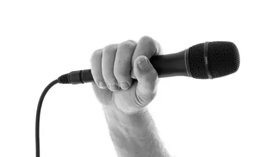 Amplificateur de microphone