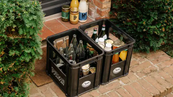 Le Fourgon, produits consignés