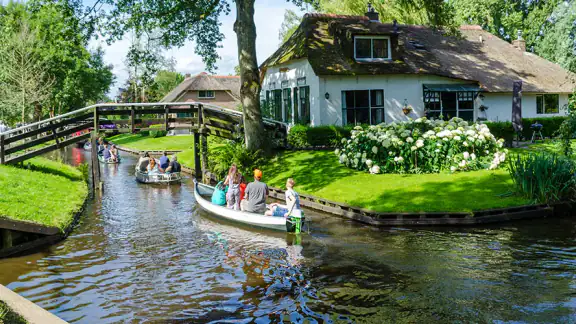 Giethoorn village