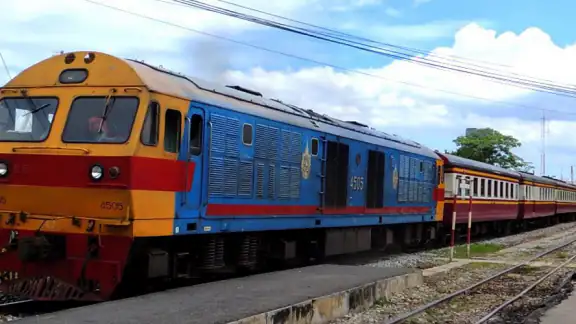 ตารางรถไฟไทย V2